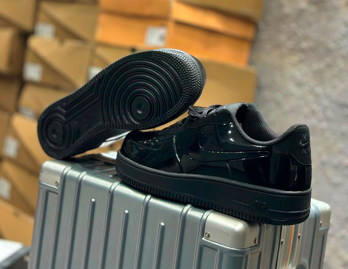 NIKE AIRFORCE ONE PATENT TRIPPLE BLACK 2026