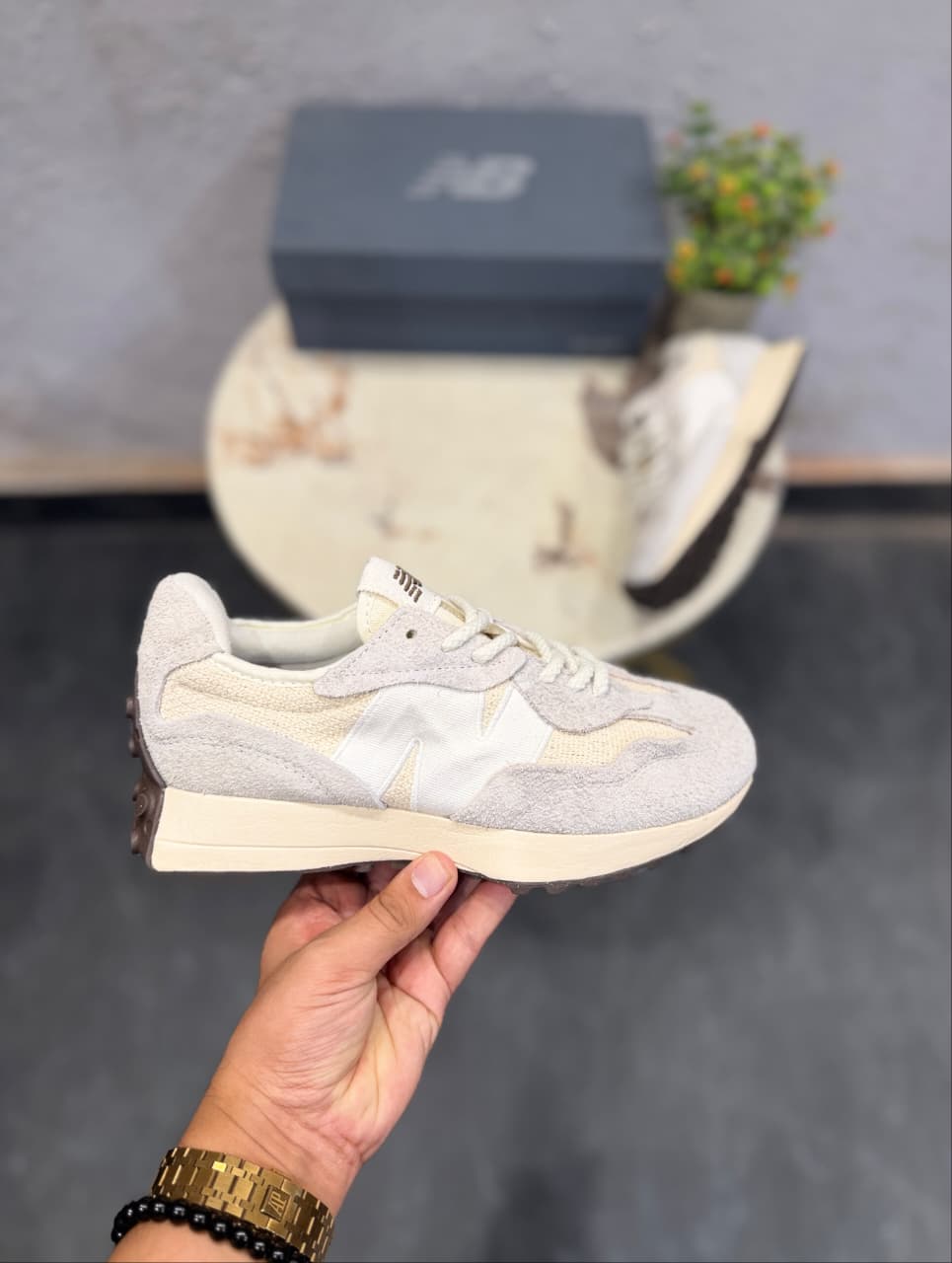 NEW BALANCE 327 BEIGE LEATHER