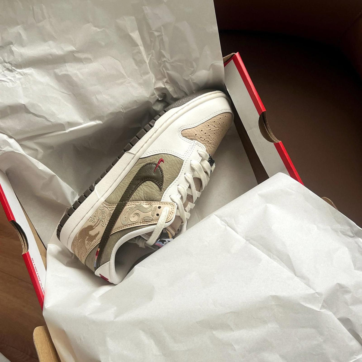 NIKE DUNK LOW SE RETRO LNY YEAR OF THE HORSE