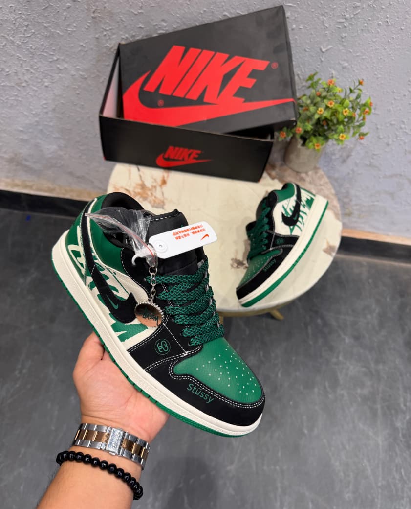 AIR JORDANS RETRO 1 X STUSSY GREEN 2026