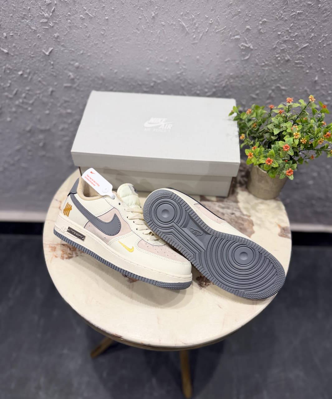 NIKE AIRFORCE CUSTOM BEIGE UNDERSTAND UNDEFEATED 2025