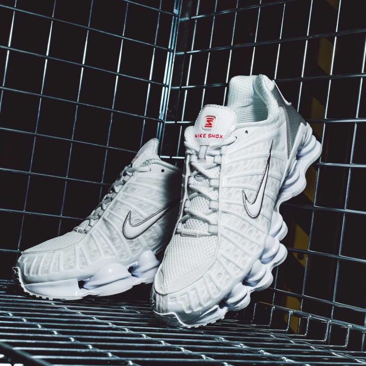NIKE SHOX TL WHITE / METALLIC SILVER