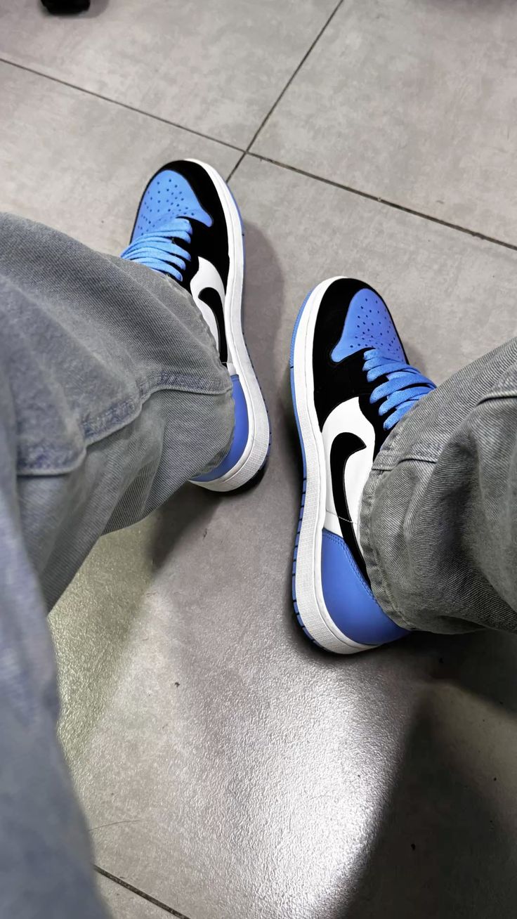 AIR JORDAN 1 HIGH UNC TOE