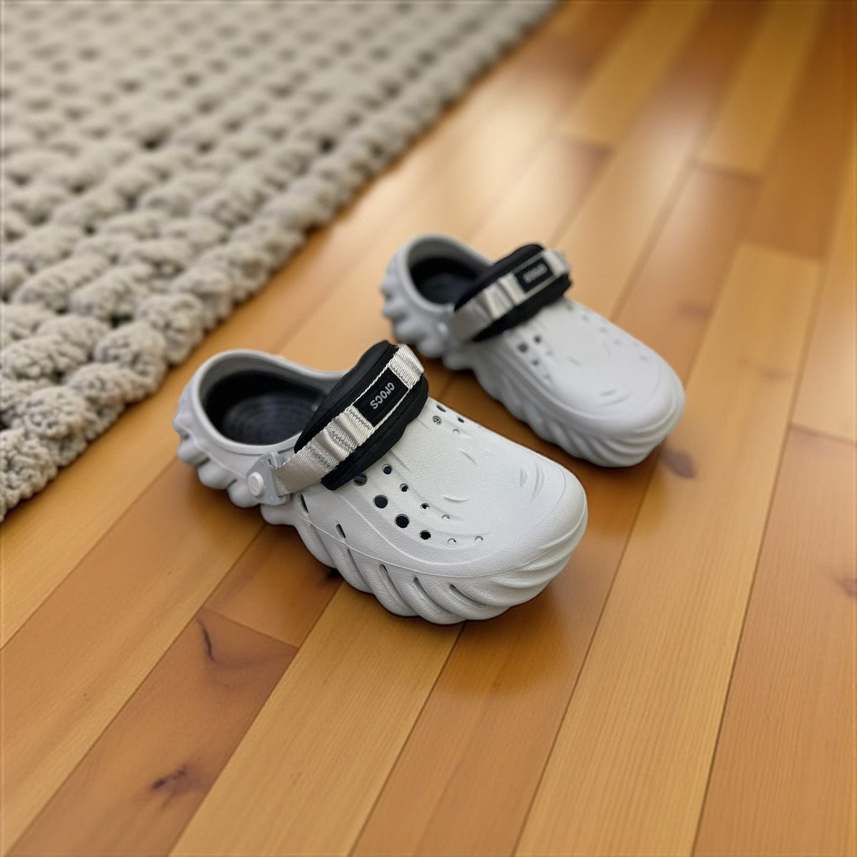 ECHO CROCS