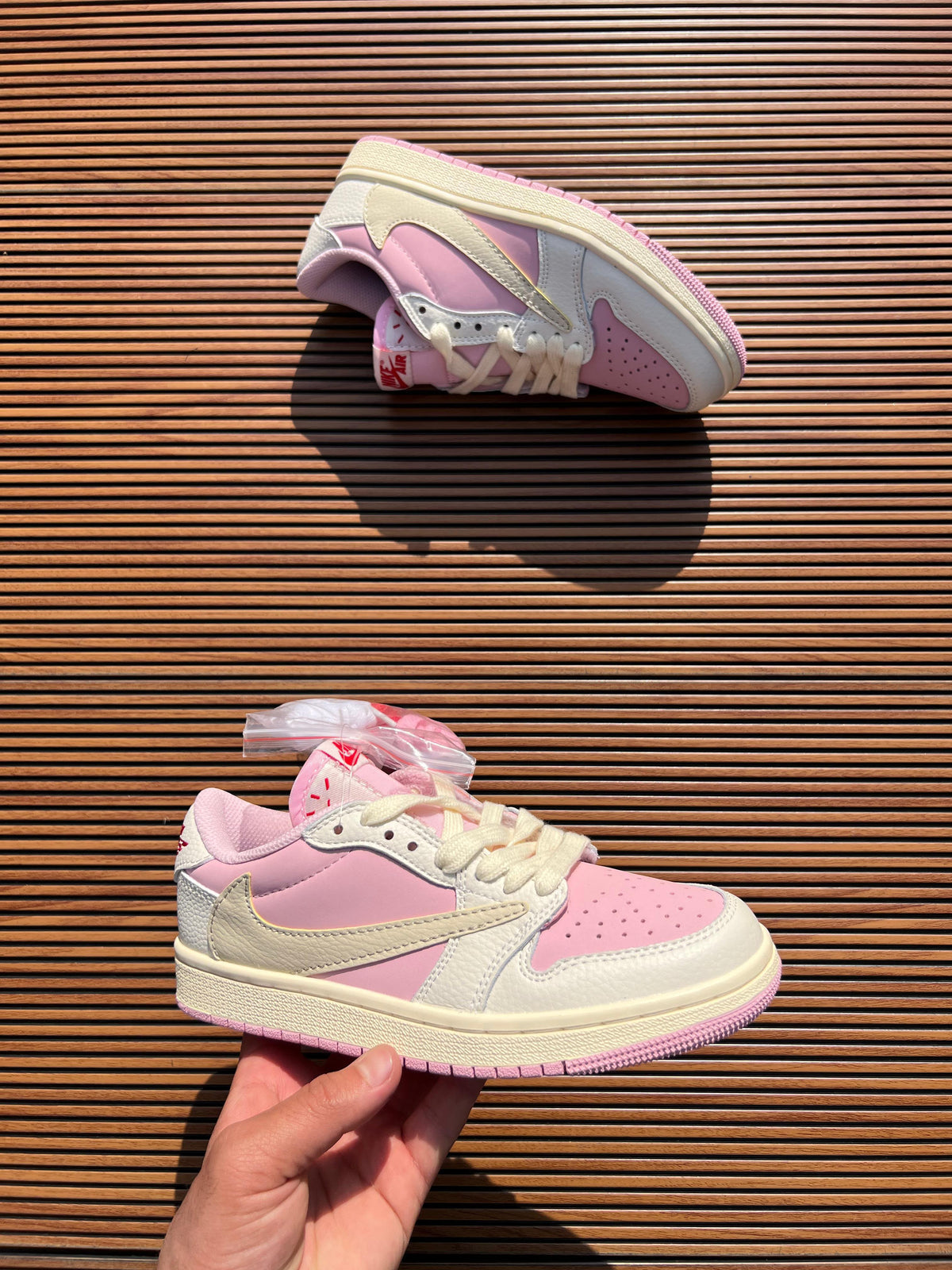 NIKE AIR JORDAN CUT LOW TRAVIS SCOTT