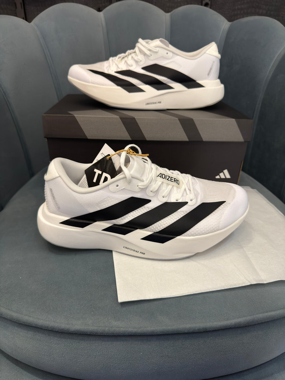 ADIDAS ADIZERO EVO SL