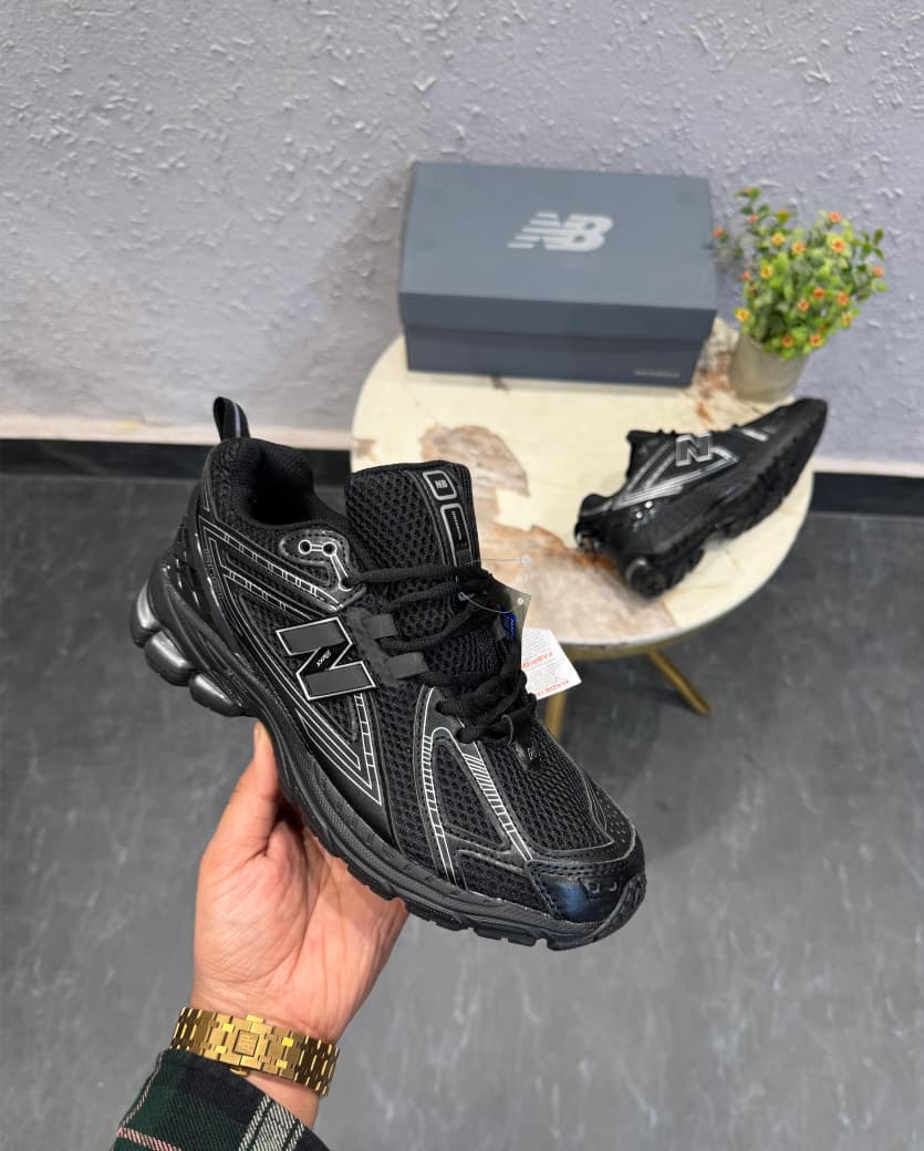 NEW BALANCE 1906 BLACK