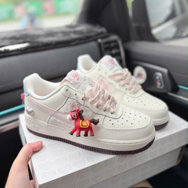 NIKE AIRFORCE 1 LOW VALENTINE DAY 2026
