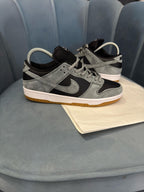 NIKE SB DUNK LOW SMOKE GRAY