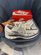 NIKE VOMERO 5 PHOTON DUST