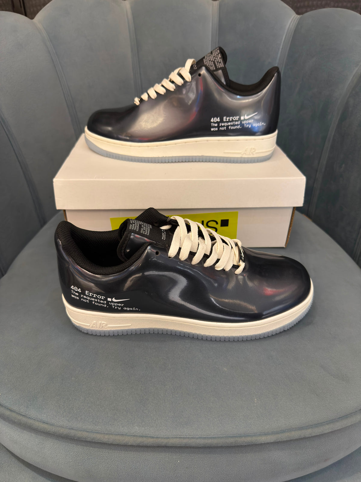 NIKE AIRFORCE ONE SWOOSH ERROR  BLACK