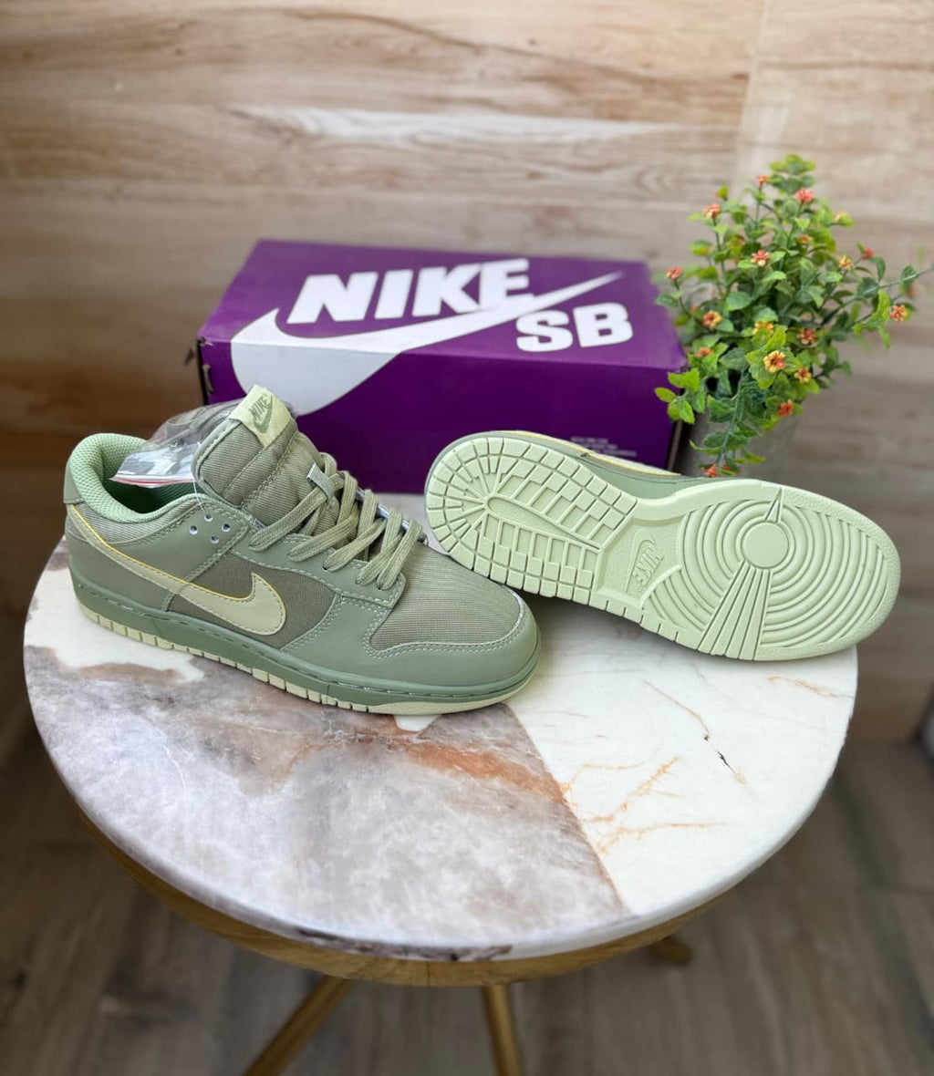 NIKE SB DUNK OIL AURA GREEN