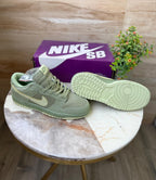 NIKE SB DUNK OIL AURA GREEN