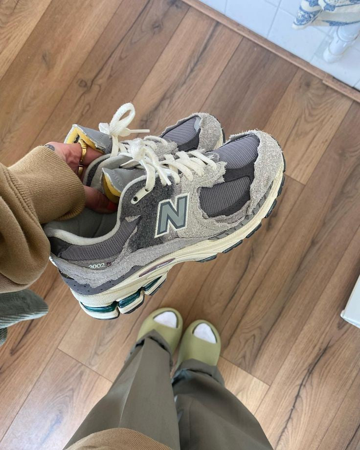 NEW BALANCE 2002R RAIN CLOUD