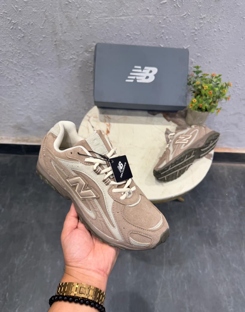 NEW BALANCE 204 MUSHROOM
