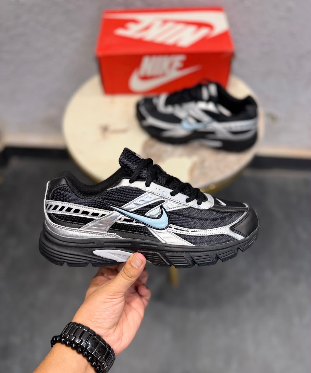 NIKE AIRMAX INITIATOR 2026 BLACK METALLIC
