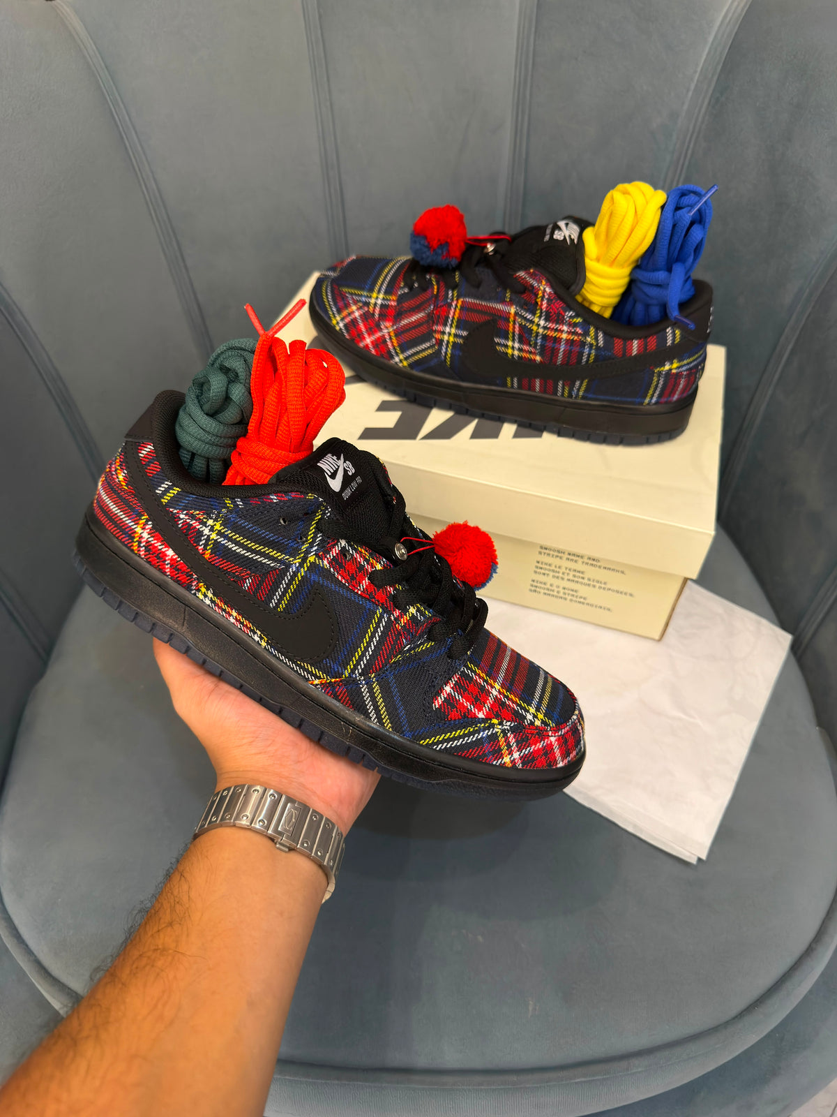NIKE SB DUNK UNIVERSITY RED AND YELLOW STRIKE