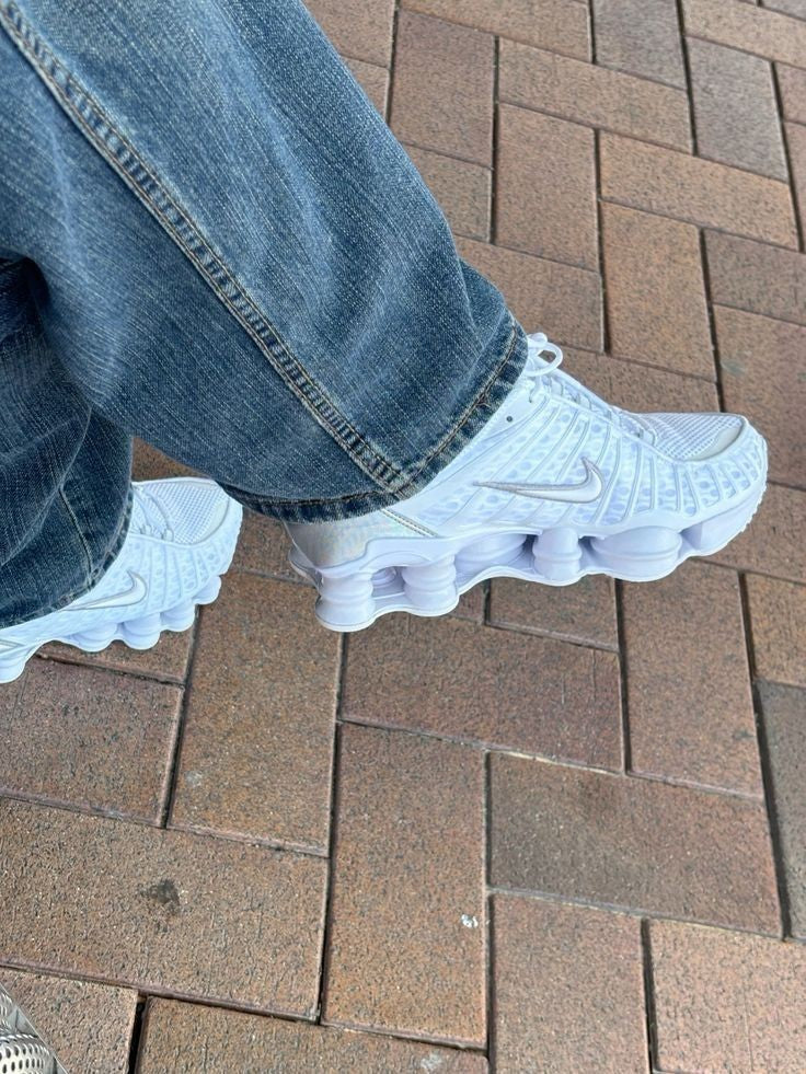 NIKE SHOX TL WHITE / METALLIC SILVER
