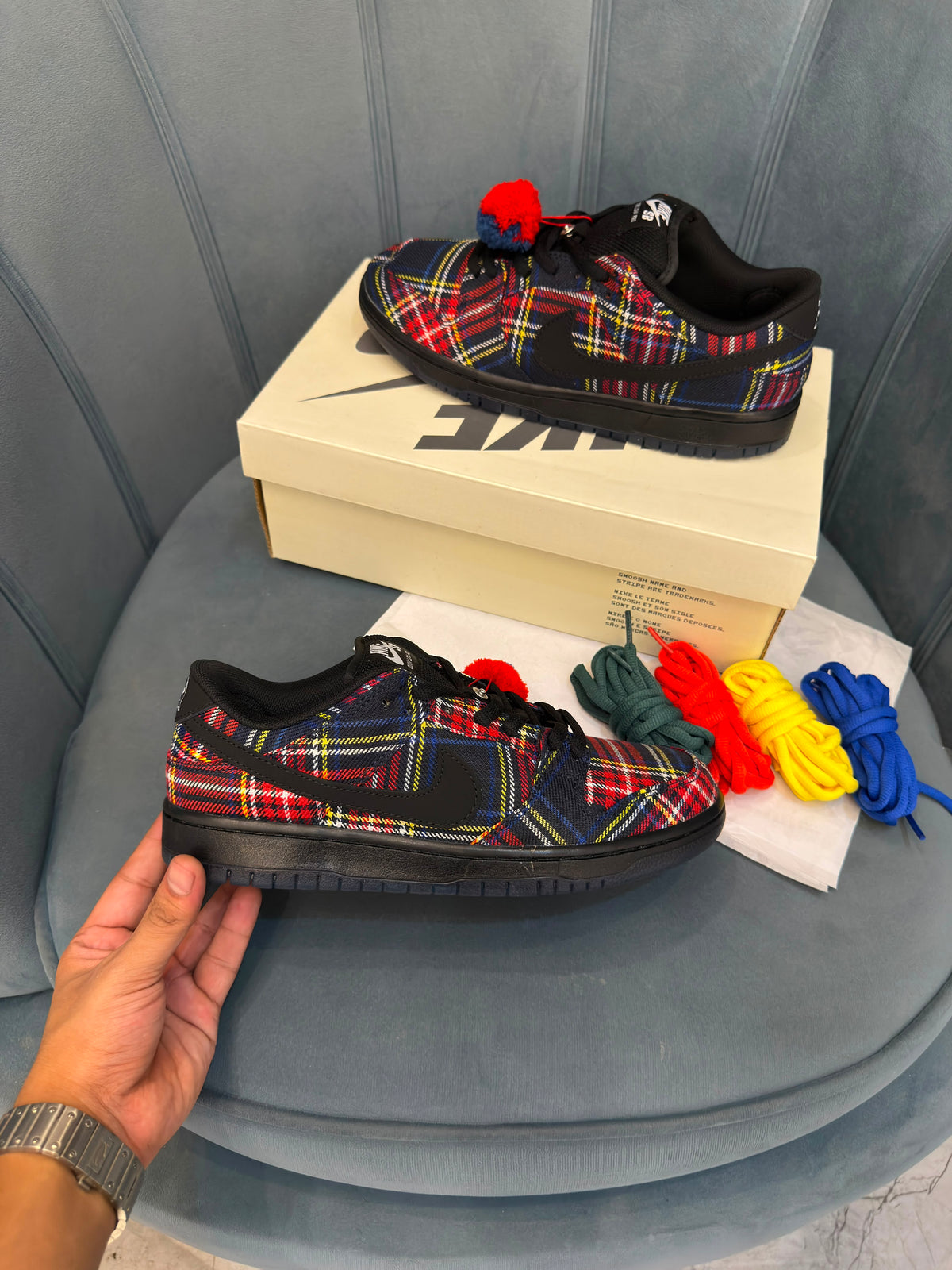 NIKE SB DUNK UNIVERSITY RED AND YELLOW STRIKE