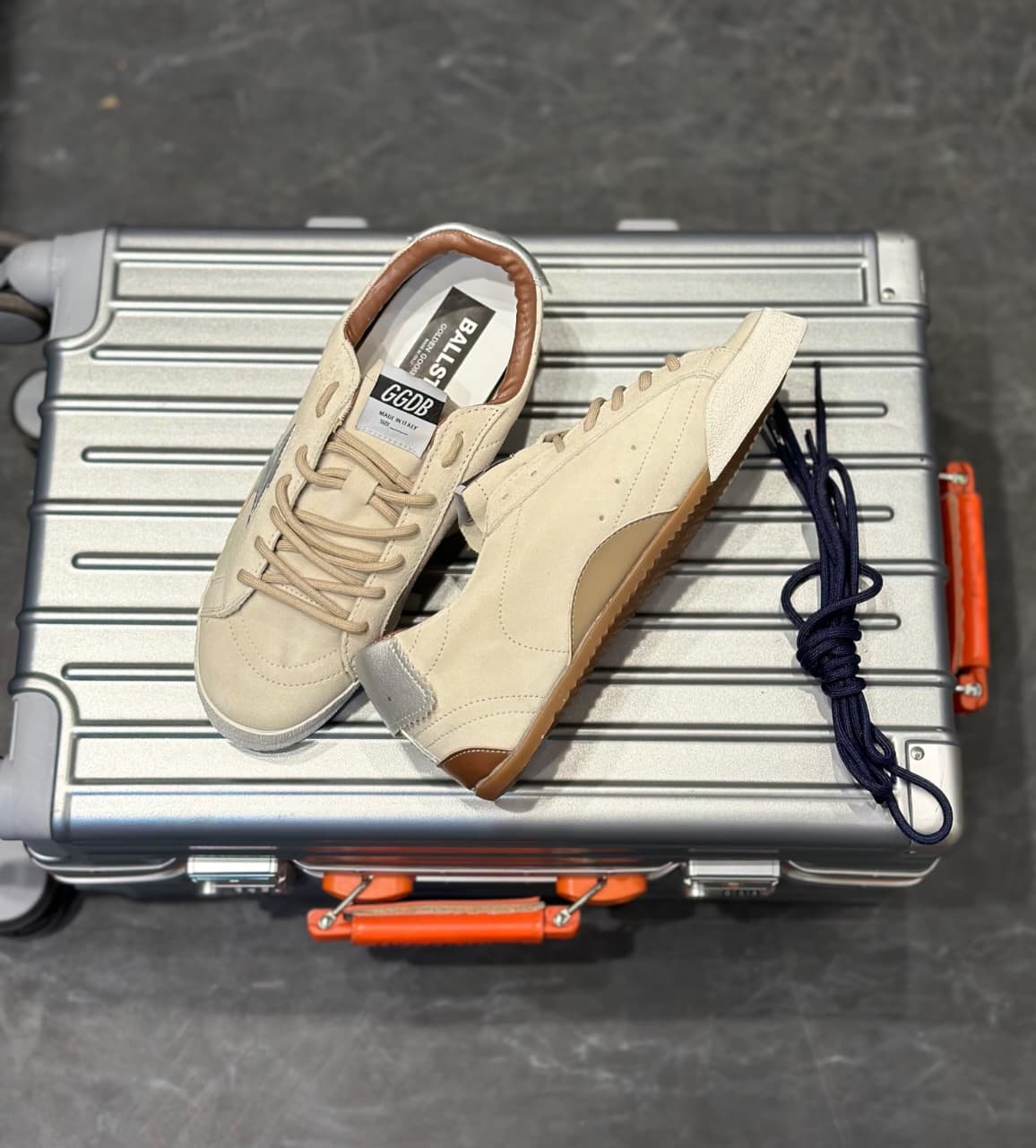 GOLDEN GOOSE TRUE STAR BEIGE SILVER