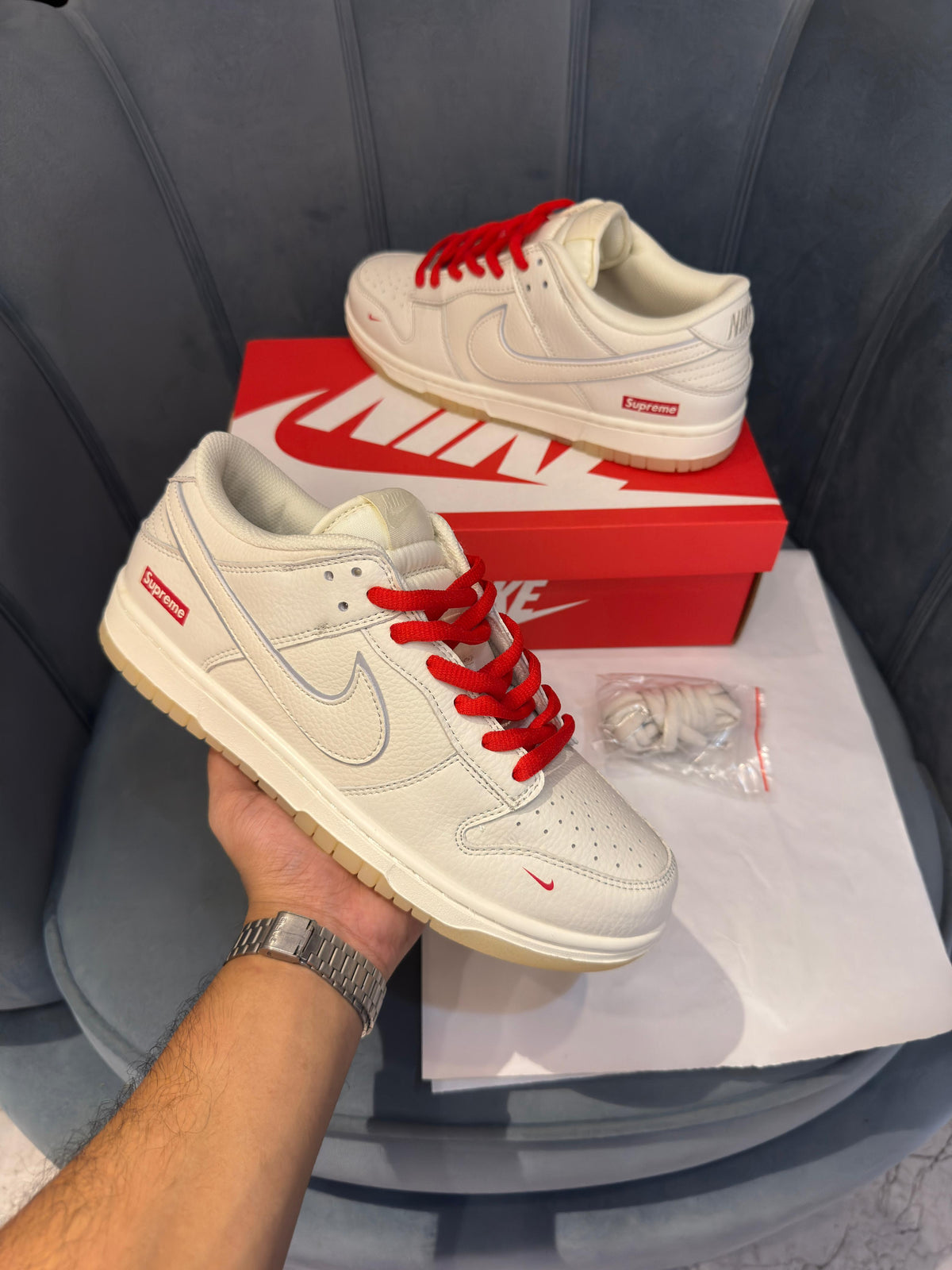 NIKE SB DUNK SUPREME WHITE RED RADIUM