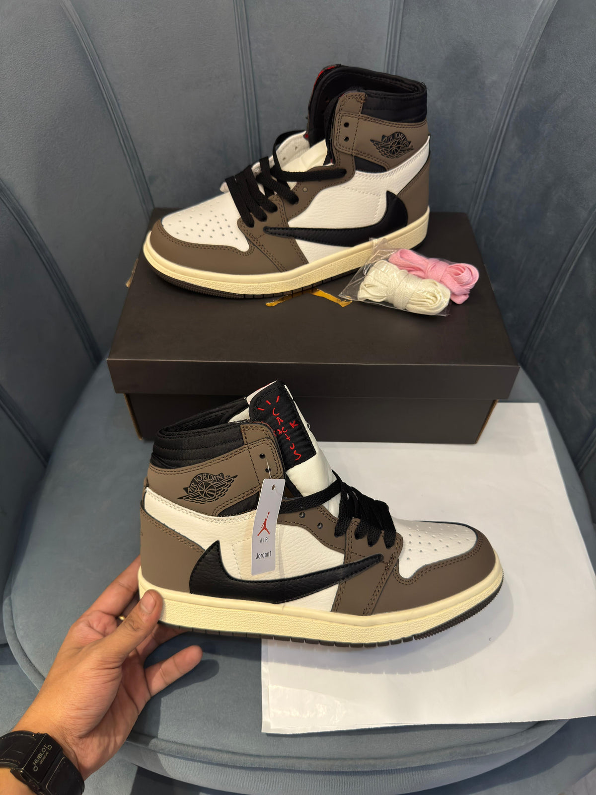 AIR JORDAN TRAVIS SCOTT HIGH MOCHA MID