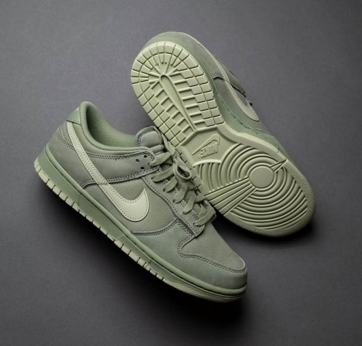 NIKE SB DUNK OIL AURA GREEN