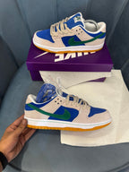 NIKE SB DUNK LOW HYPER ROYAL