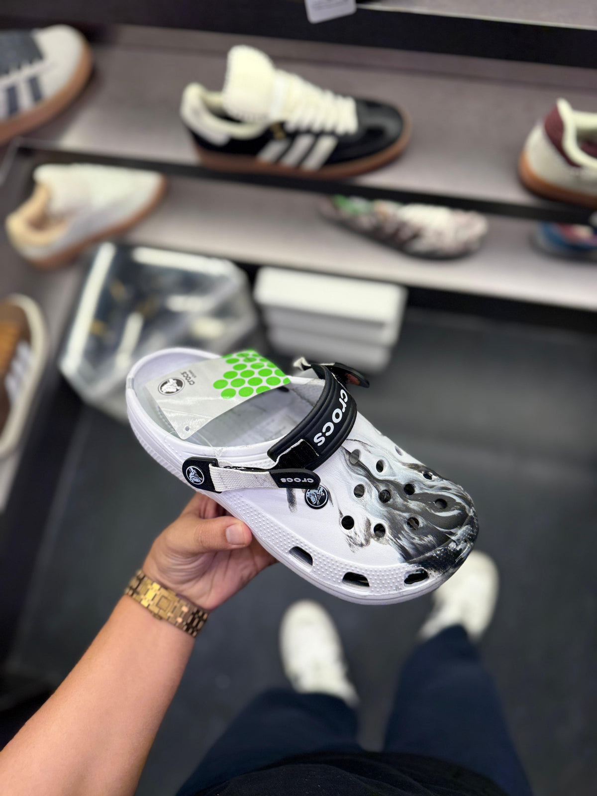CROCS TIEDIE CLOGS