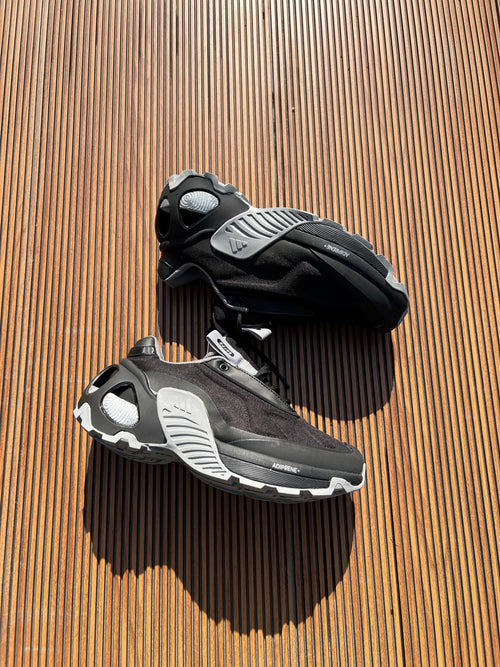 ADIDAS WONDER RUNNER