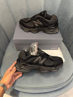 NEW BALANCE 9060 TRIPLE BLACK
