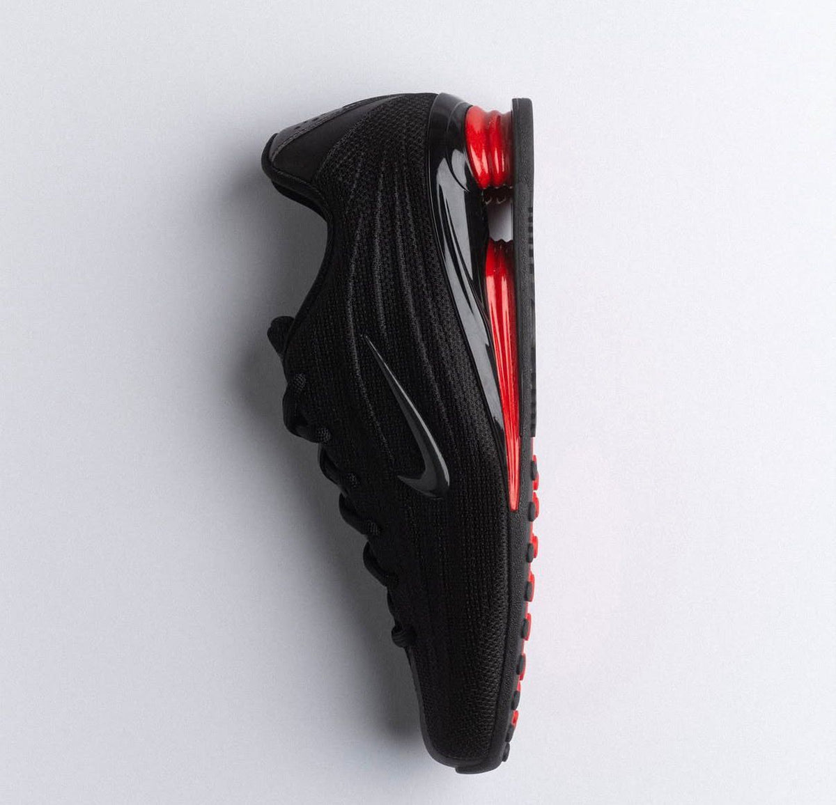 NIKE SHOX Z REIMAGINES 2026