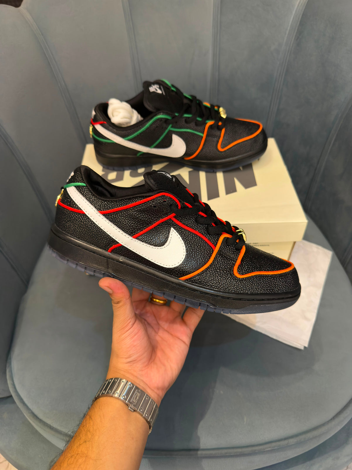NIKE SB DUNK LOW BRONX GIRLS STRIKE