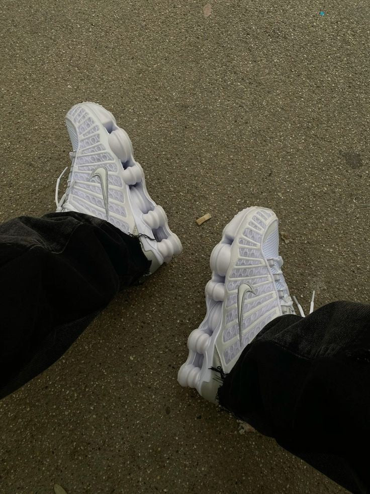 NIKE SHOX TL WHITE / METALLIC SILVER