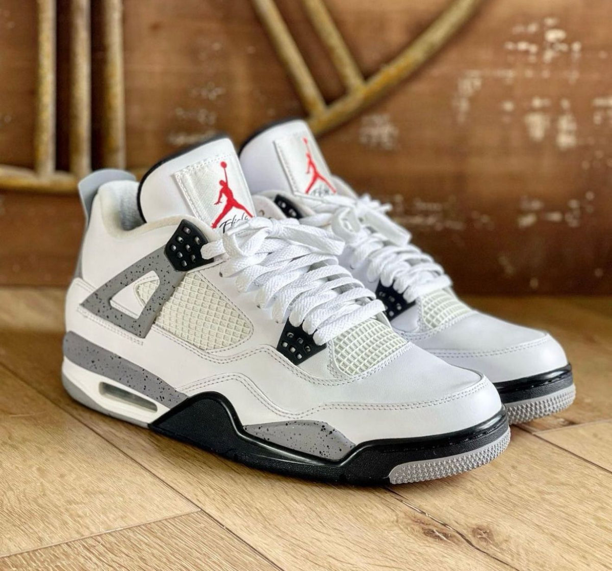 AIR JORDAN RETRO 4 WHITE CEMENT U.A