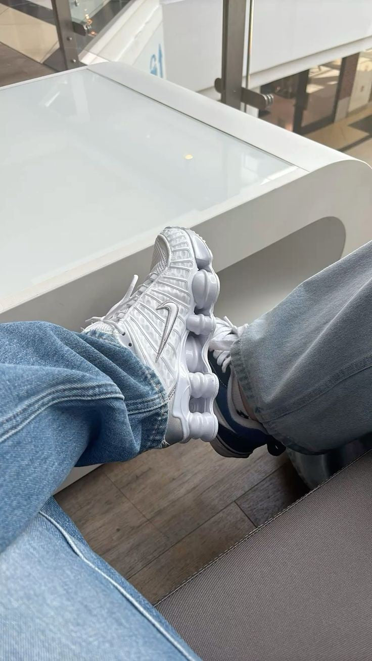 NIKE SHOX TL WHITE / METALLIC SILVER