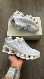 NIKE SHOX TL WHITE / METALLIC SILVER