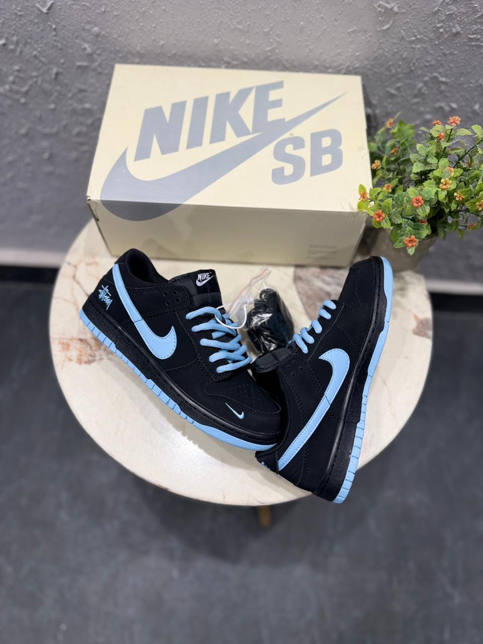 NIKE SB DUNK STUSSY BLACK BLUE KEYCHAIN
