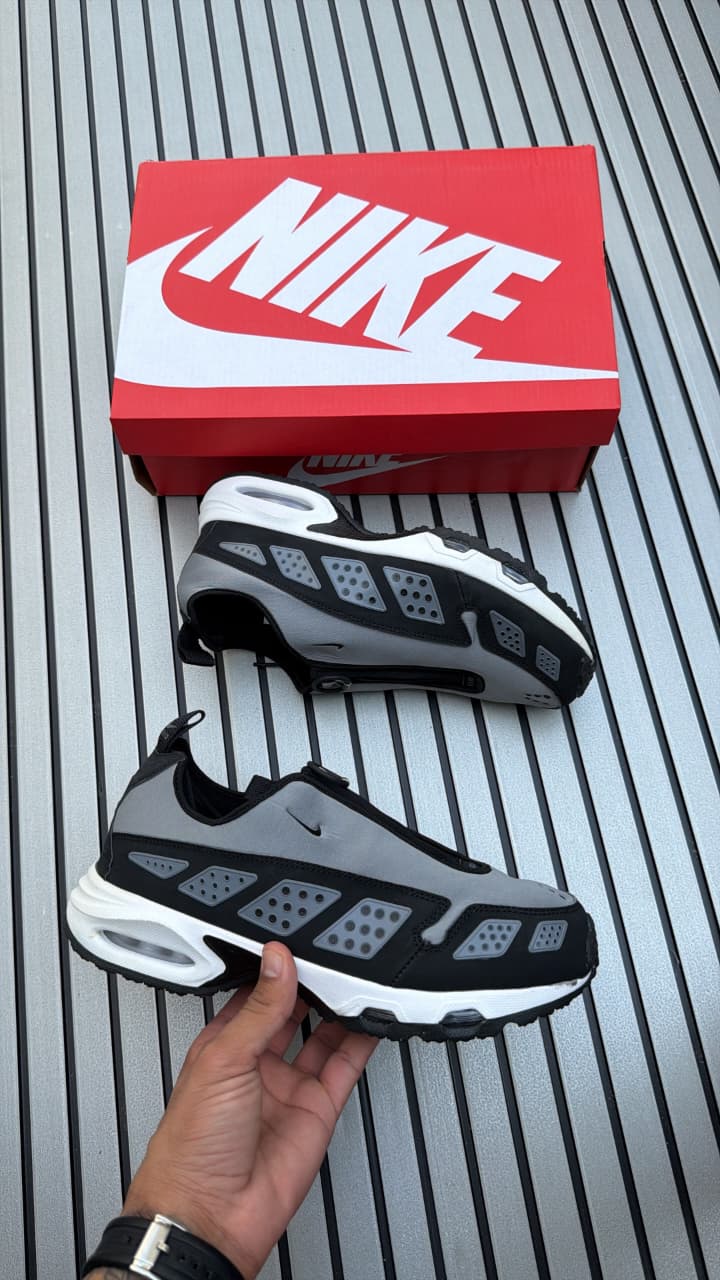 NIKE AIRMAX SNDR