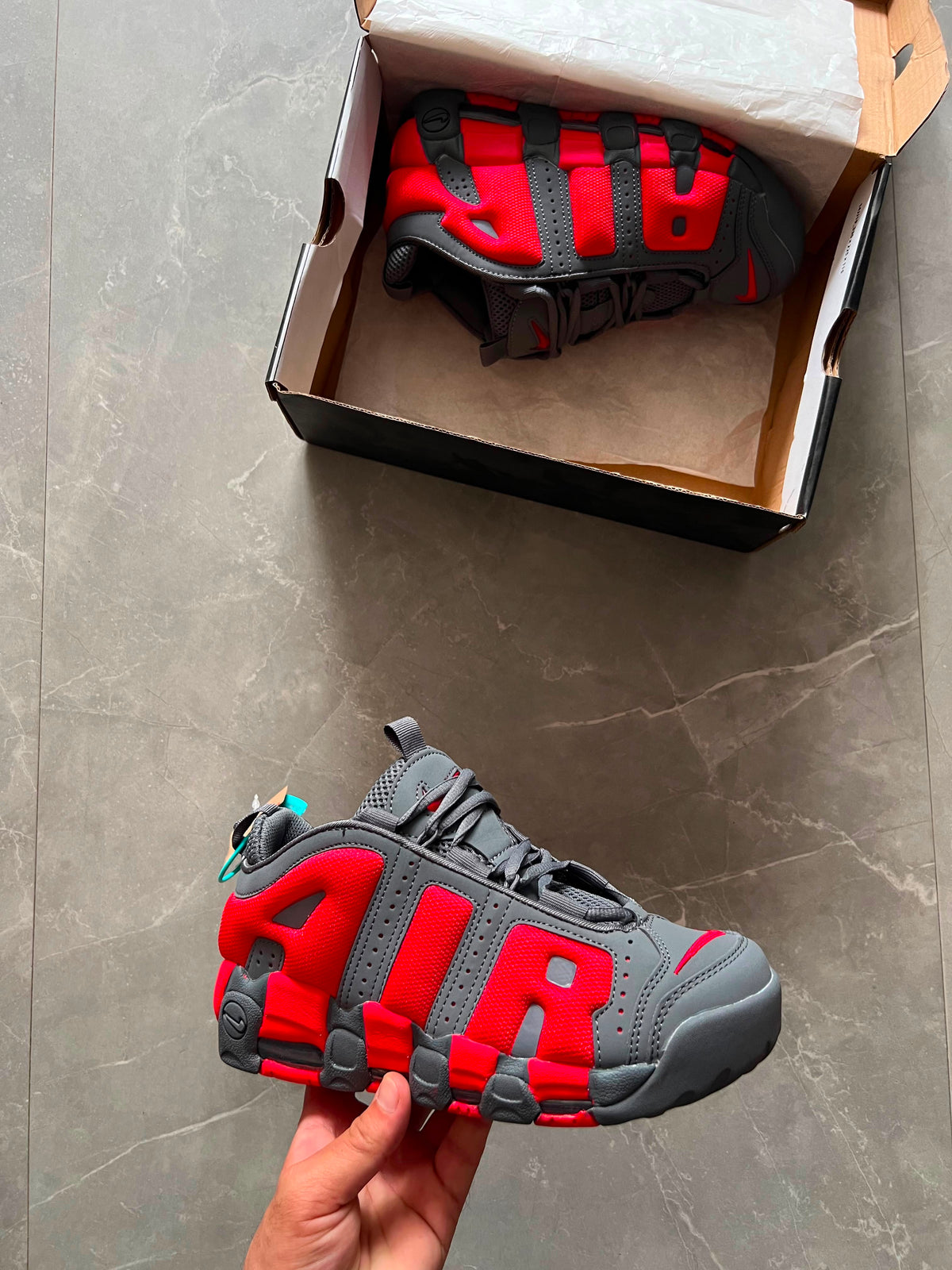 NIKE AIR  UPTEMPO 2026