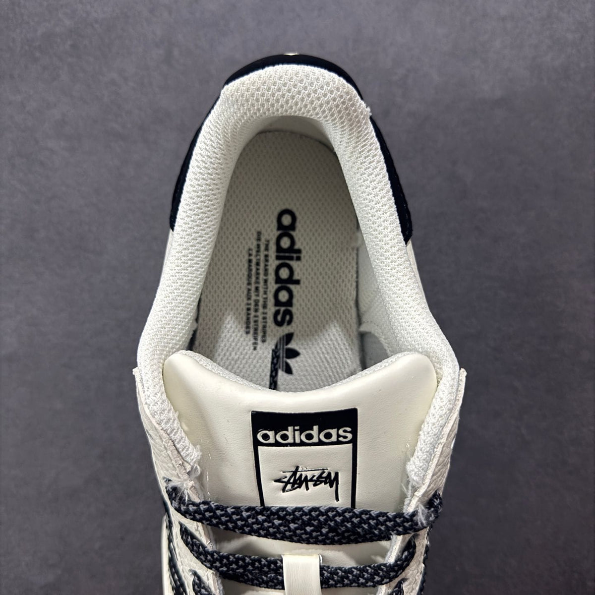 ADIDAS ORIGINALS SUPERSTAR X STUSSY BALL WITH KEYCHAIN