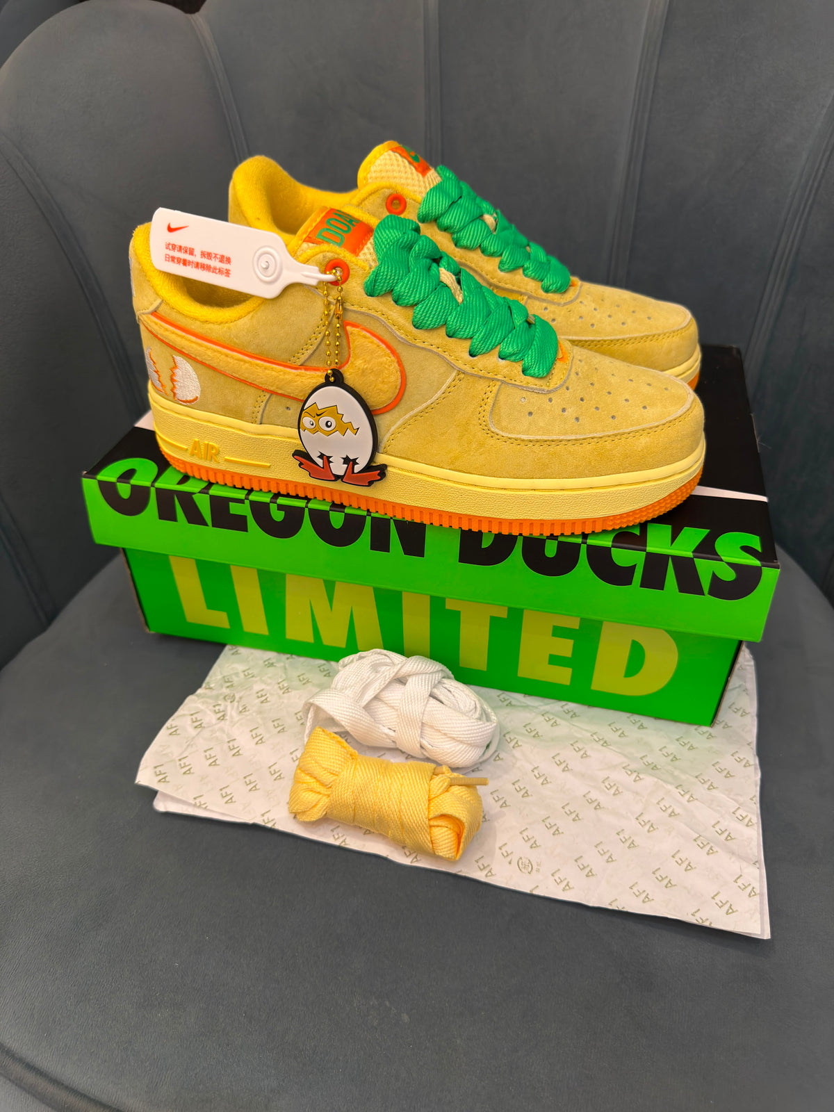 NIKE AIRFORCE x DOAF "EGG OR DUCK"