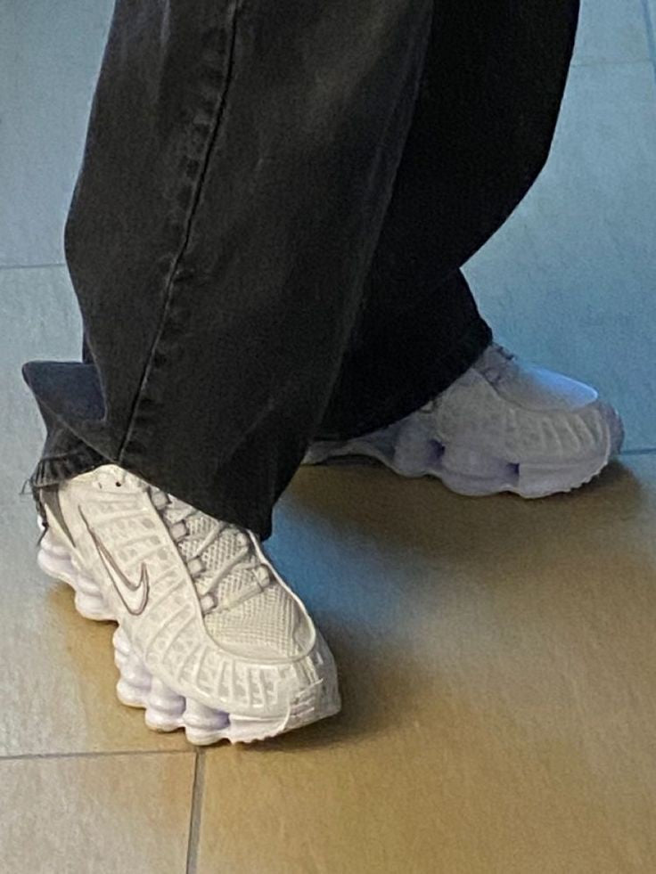NIKE SHOX TL WHITE / METALLIC SILVER