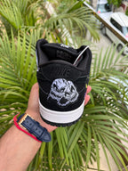 NIKE SB DUNK NECKFACE