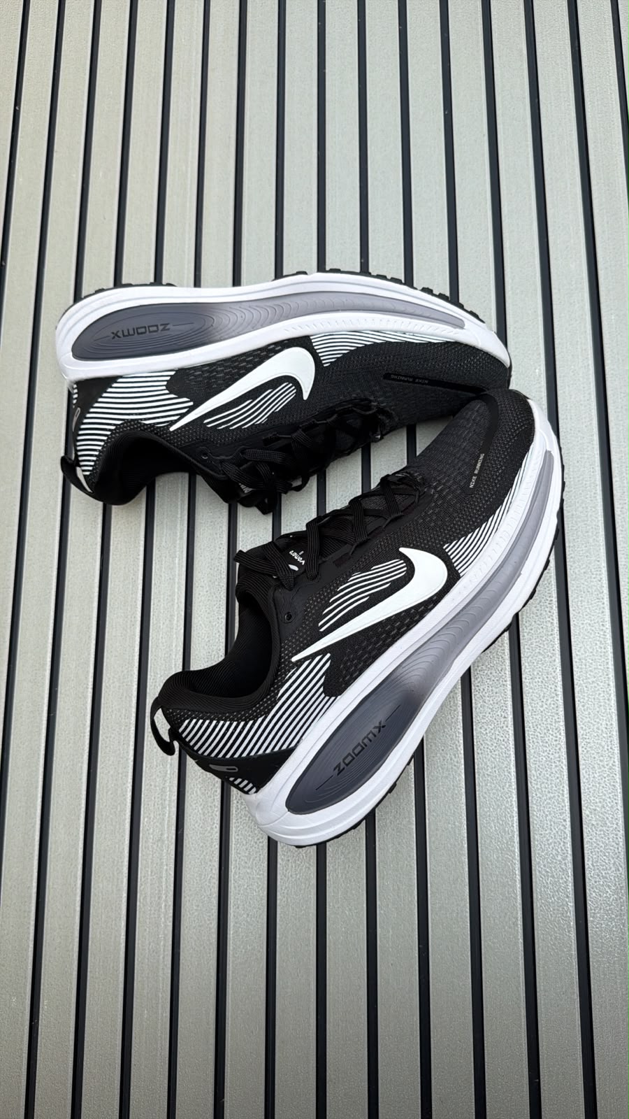 NIKE VOMERO ZOOM 18 BKACK