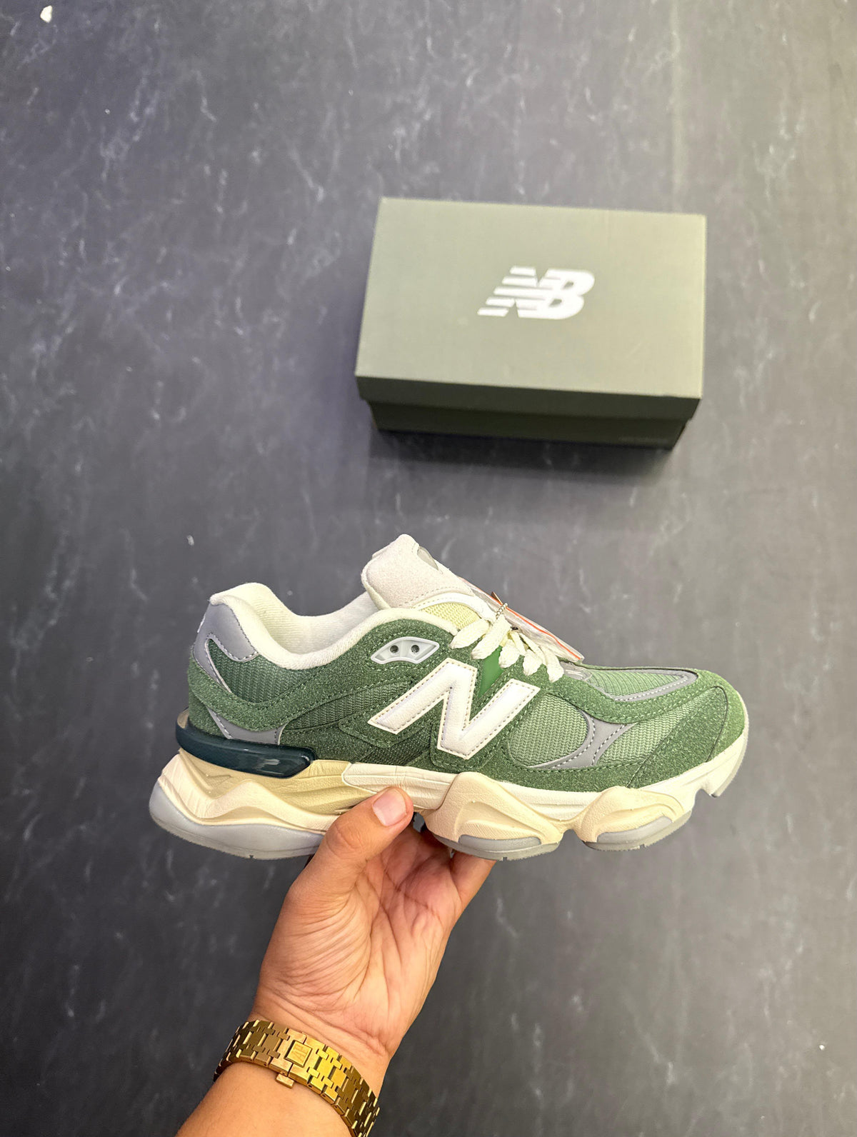NEW BALANCE 9060 NORI GREEN