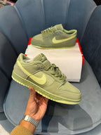 NIKE SB DUNK OIL GREEN AURA