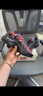 NIKE AIRMAX PLUS REFLECTS HEAT