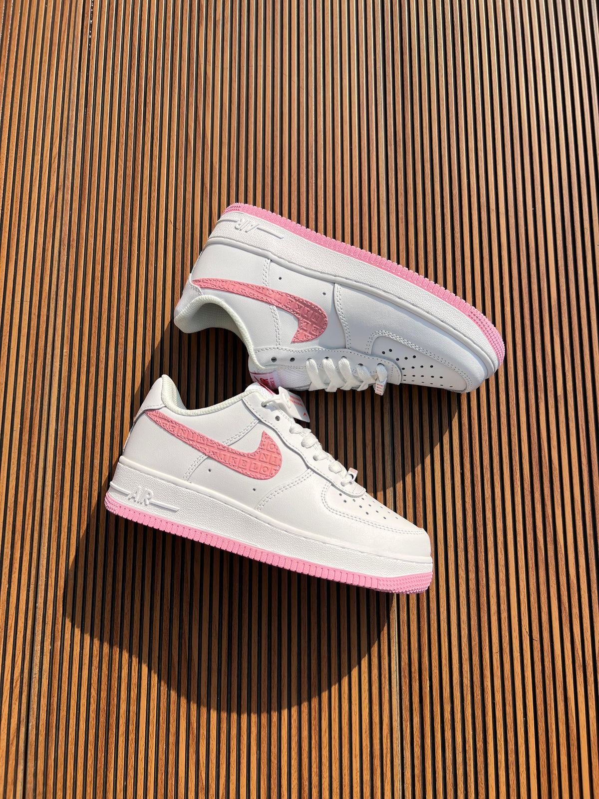 NIKE AIRFORCE 1 VALENTINE