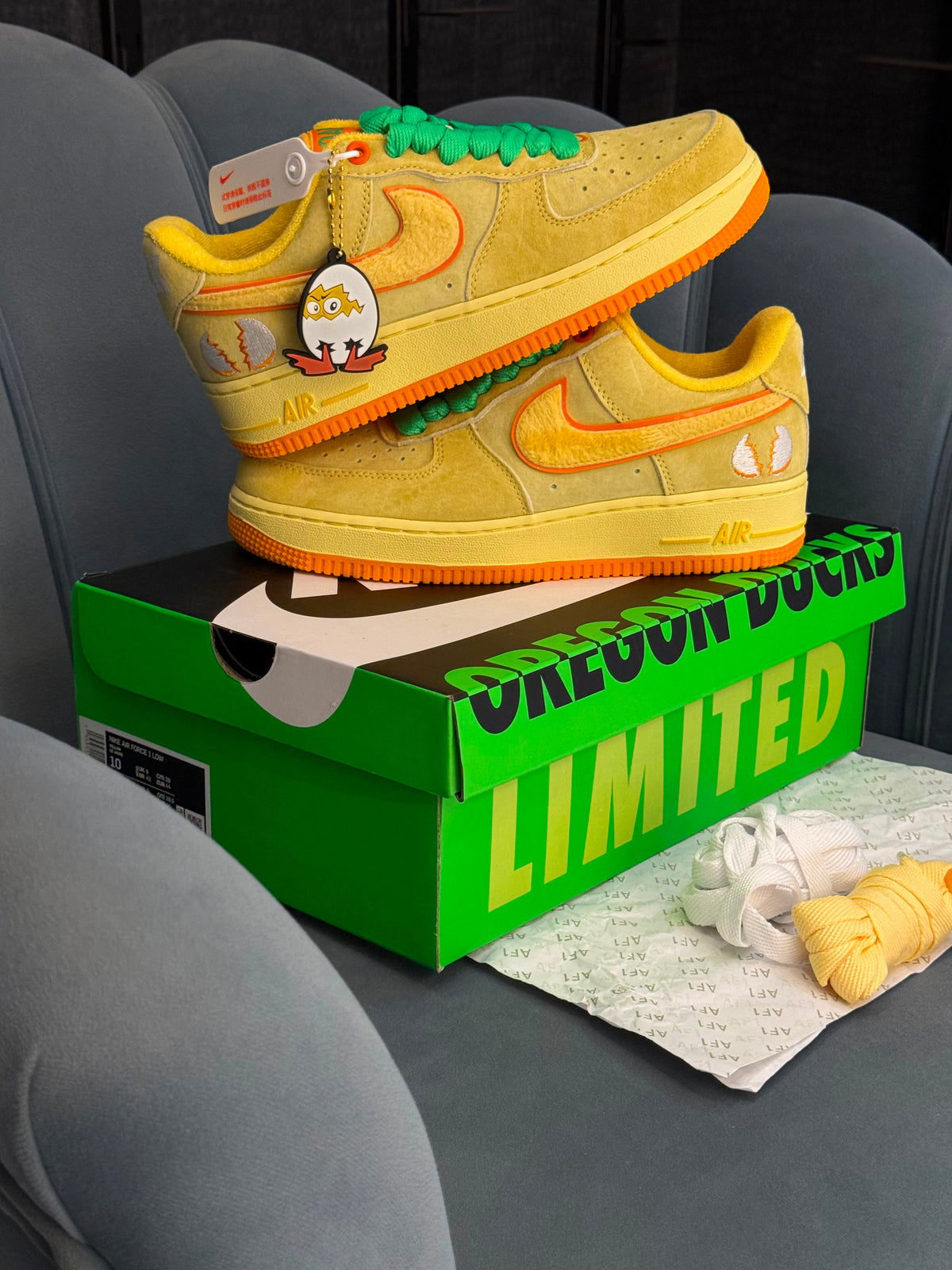 NIKE AIRFORCE x DOAF "EGG OR DUCK"